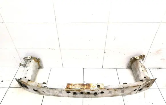 Ford Focus Front bumper cross member 8V41S108K61AB