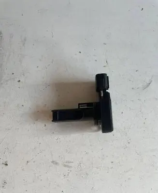Toyota Avensis T220 Mass air flow meter 2220427010 3717 AFH70M23