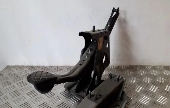 Volkswagen Golf IV Brake pedal 1J1721058