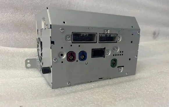 Volvo XC60 HiFi Audio sound control unit 32141084AA P32141142AA