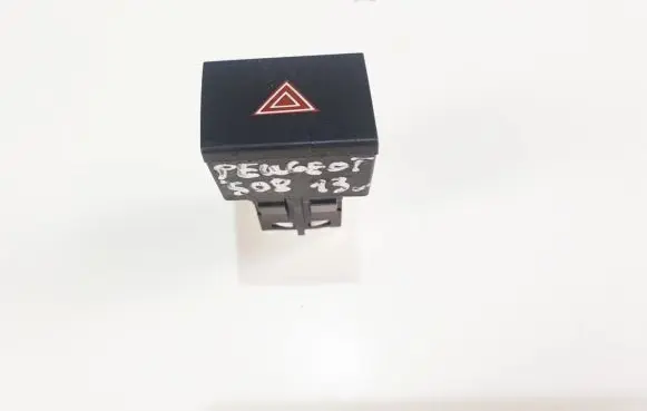 Peugeot 508 Hazard light switch