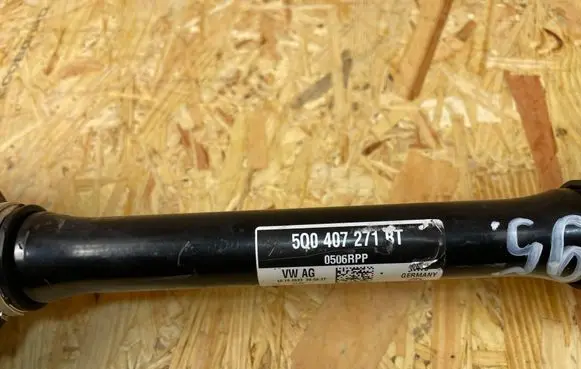Volkswagen Golf VII Front driveshaft 5Q0407271BT