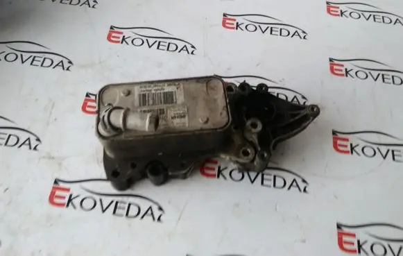 Mercedes-Benz C W204 Oil filter mounting bracket A6511800665