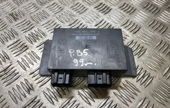 Volkswagen PASSAT B5 Comfort/convenience module 1J0959799J