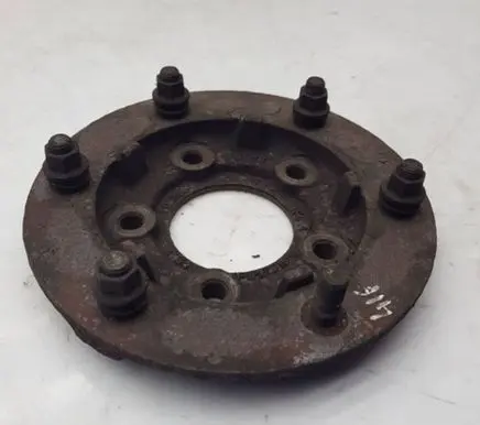 Mercedes-Benz Sprinter W901 W902 W903 W904 Front wheel hub 904334