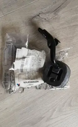Muffler mount bracket/holder