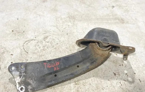 Volkswagen Tiguan Rear upper control arm/wishbone