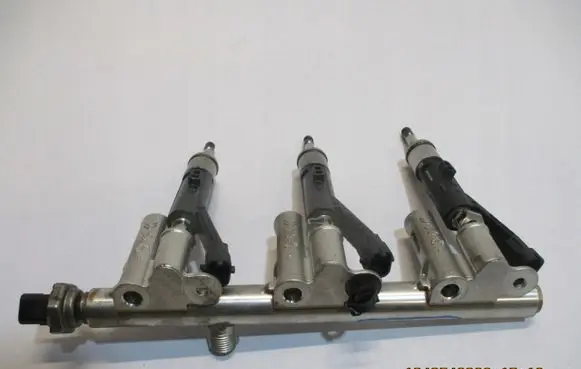 Peugeot 3008 II Fuel main line pipe 981135388