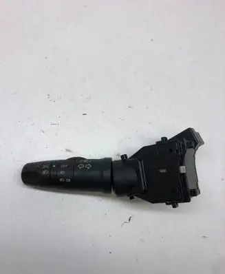 Nissan Primera Indicator stalk 25540AV600