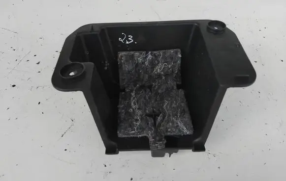 Peugeot 2008 II Quarter panel pressure vent 9828551080
