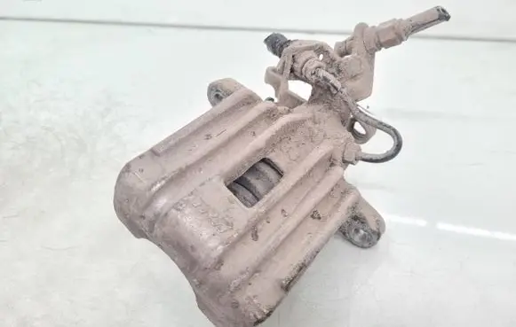 Volkswagen Golf Plus Rear brake caliper