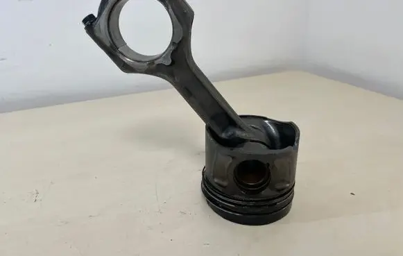 Opel Insignia A Piston with connecting rod FM1 0924 664