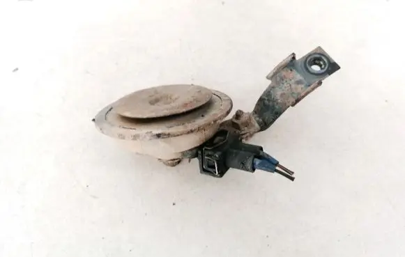 Volkswagen Golf III Horn signal