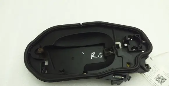 Rear door exterior handle/bracket