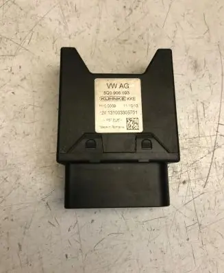 Audi Q2 - Fuel injection pump control unit/module 5Q0906093