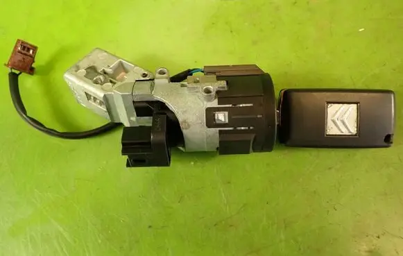 Citroen C4 I Ignition lock 9649781080N0502073