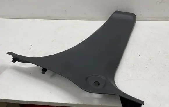 (B) pillar trim (bottom)