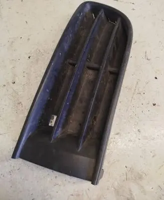 Volkswagen Polo Front bumper lower grill 