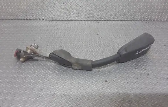 Nissan King Cab Front seatbelt buckle