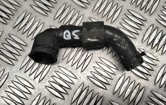 Audi Q5 SQ5 Engine coolant pipe/hose 05L121157AQ