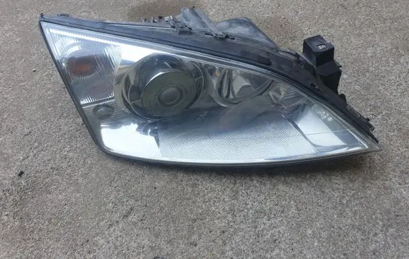 Ford Mondeo Mk III Headlight/headlamp 0301174272 1S7113005CJ