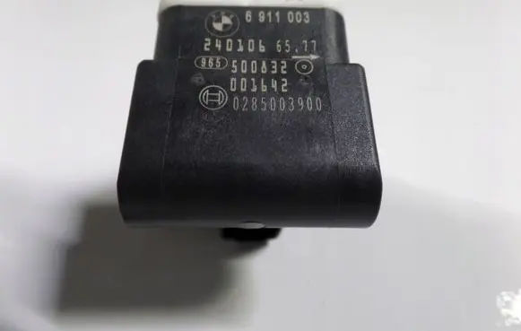 BMW 1 E81 E87 Airbag deployment crash/impact sensor 204D4