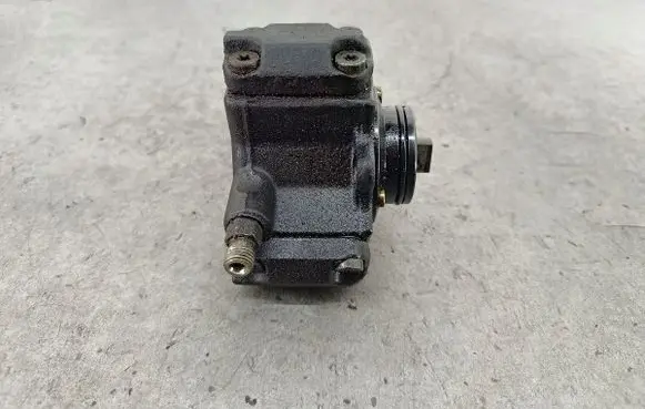 Mercedes-Benz A W168 Fuel injection high pressure pump 