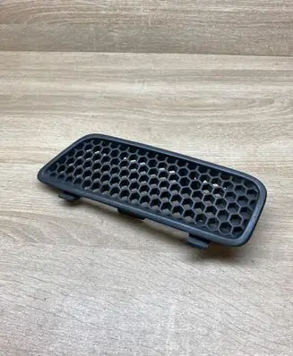 Renault Scenic I Front bumper upper radiator grill P3R04W1