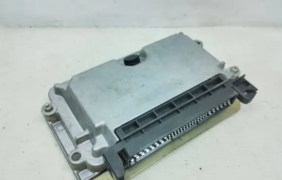Peugeot 206 Engine control unit/module 0261204717 9630986780