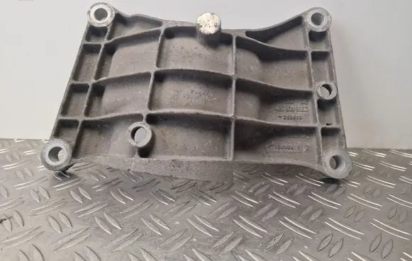 Audi A8 S8 D3 4E Gearbox mounting bracket 4E0803808D