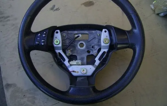 Mazda 2 Steering wheel