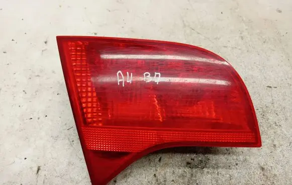 Audi A4 S4 B7 8E 8H Tailgate rear/tail lights 8E9945093 484501 ULO749001