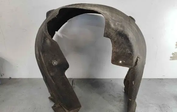 Maserati Quattroporte Front wheel arch liner splash guards 81050300