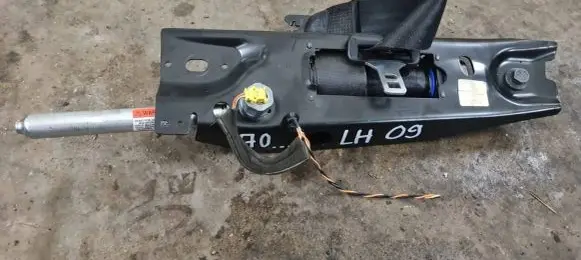 Volvo V70 Front seatbelt