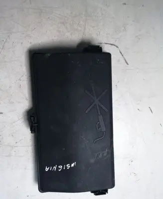 Opel Insignia A Fuse box cover 13222784