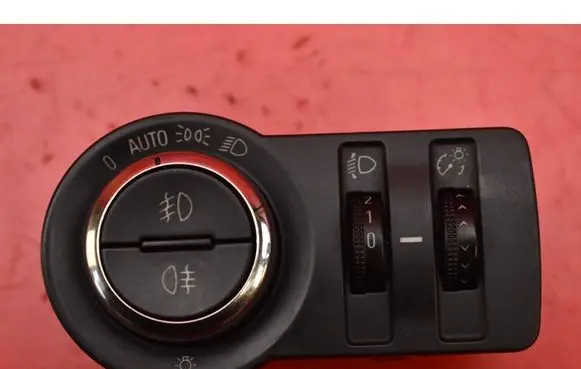 Opel Insignia A Light switch 13268702ET