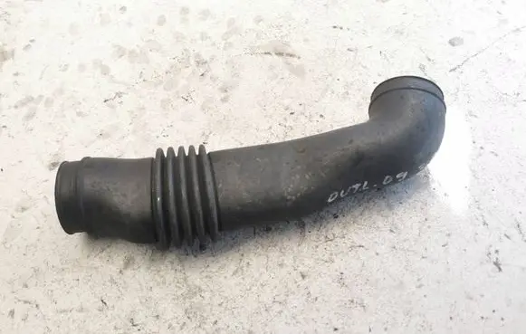 Air intake hose/pipe