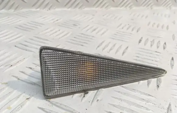 Renault Espace III Front fender indicator light 8200027151