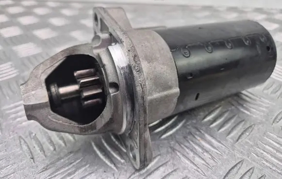 BMW X1 E84 Starter motor 7638194 20141214 0001138058