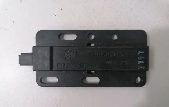 BMW X5 E70 Keyless system antenna 6922211