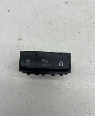 Opel Grandland X Parking (PDC) sensor switch YP00032577 20190926 03548030201