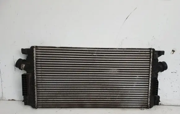 Opel Zafira C Intercooler radiator 13267647 427460812 0086A