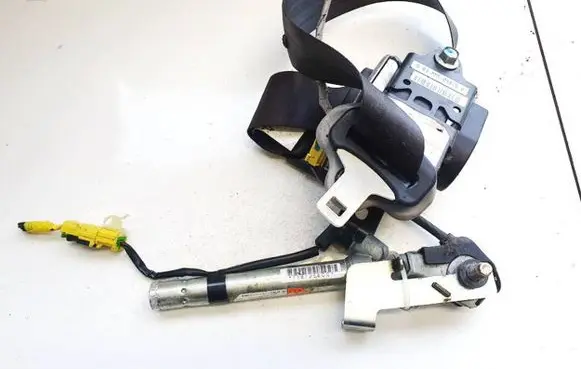 Honda CR-V Front seatbelt a81850swwe0d a81850-sww-e0d