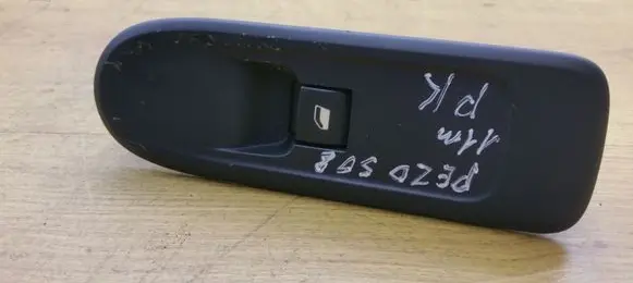Peugeot 508 Electric window control switch 96661102XT