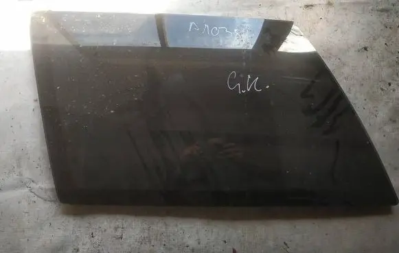 Jeep Grand Cherokee (WJ) Rear side window as3