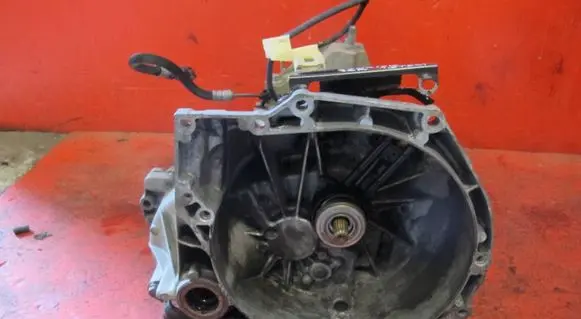 Ford Turneo Courier Manual 5 speed gearbox SRZYNIA