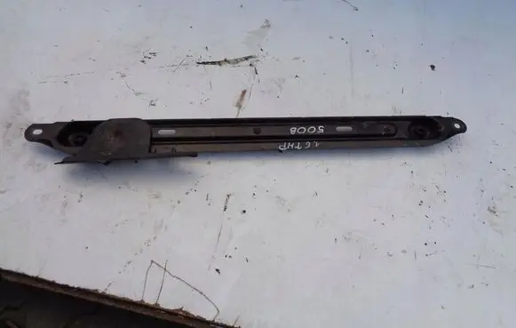 Peugeot 5008 II Quarter panel pressure vent 