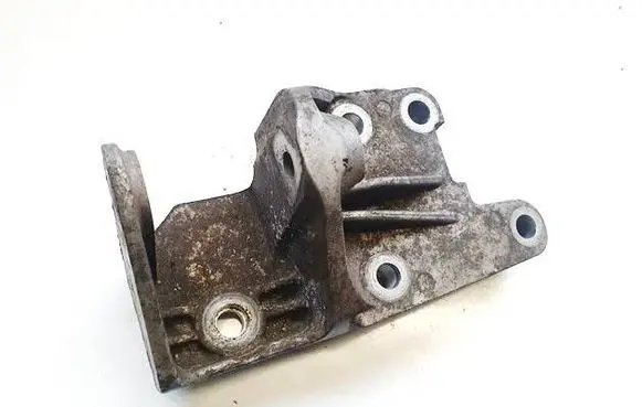 Citroen C5 Engine mounting bracket 9672677680