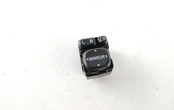 Toyota Prius+ (ZVW40) Wing mirror switch 183575