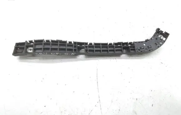 Honda CR-V Rear bumper mounting bracket